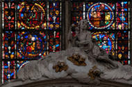 Gche: Miracle du cierge allumé - Mariage de saint Gengoult - Le roi Pépin remet une bannière à saint Gengoult / Dte: Nativité - Adoration des mages - Présentation au Temple