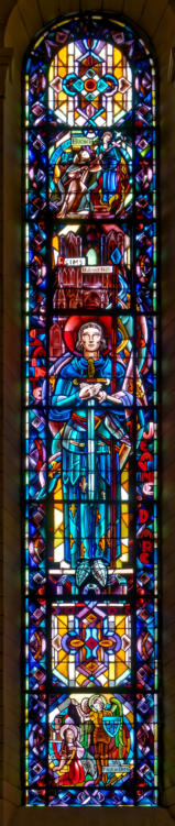 Sainte Jeanne d’Arc qui porte l’épée, entend les voix, et participe au sacre du Roi