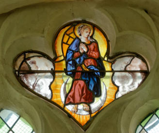 Tympan de la baie 1 de l'église Saint-Gilles de montreuil-sur-Barse dans l'Aube