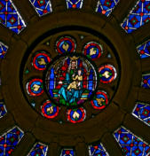 La Vierge avec un lys en fleur et l'Enfant Jésus bénissant