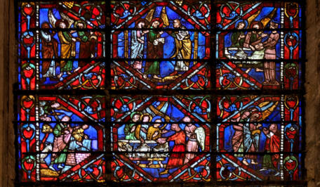 Cathédrale Saint-Étienne d'Auxerre sur la baie 19: Sacrifice d'Abraham (anticipé) - Abraham reçoit les trois anges - Ils lui annoncent la destruction de Sodome et Gomorrhe - Abraham intercède pour les villes condamnées (en haut à gauche)