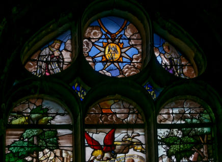 Baie 12: Vision miraculeuse de saint Hubert (Couple royal placé de part et d'autre du collier de l'ordre de Saint-Michel)