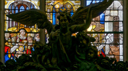 Baptême de saint Taurin par le pape Clément - Consécration de saint Taurin - Entrée à Évreux où il combat l'idôlatrie symbolisée par le lion et le taureau 