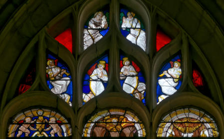 4 anges adorateurs et 2 anges musiciens