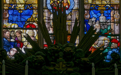 Consécration de saint Étienne par saint Pierre entouré des apôtres - Prédication de saint Étienne en présence de la Trinité - Arrestation de saint Étienne présidée par un homme à cheval 