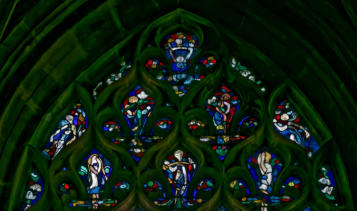 La pesée des âmes par saint Michel (archange) entre Adam et Ève