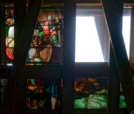 Derrière les échaffaudages...