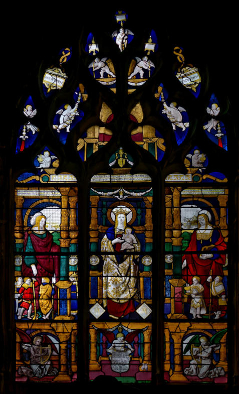 Baie 18: Vitrail de la pareté de la Vierge dit Vitrail des Trois Marie