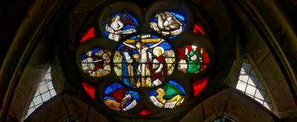 Christ en croix entouré du Tétramorphe